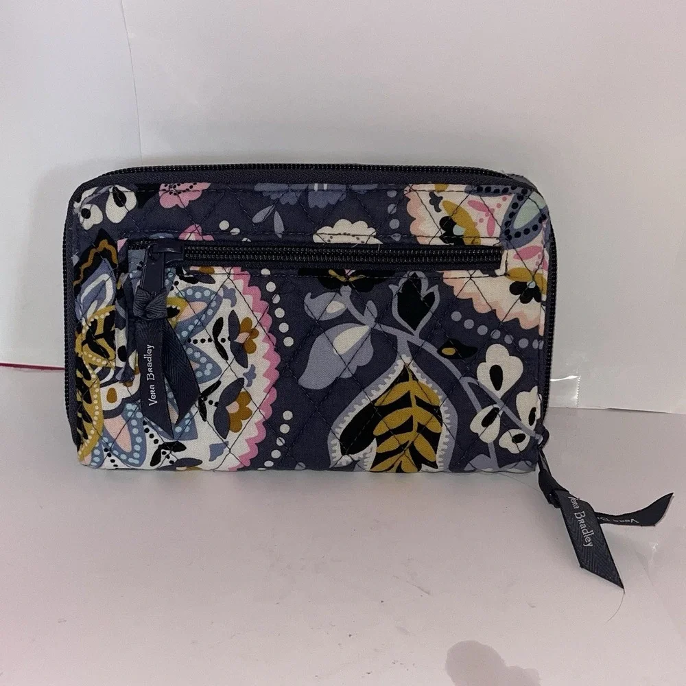 Vera Bradley RFID‎ Turnlock Wallet In Charmont meadow NWOT